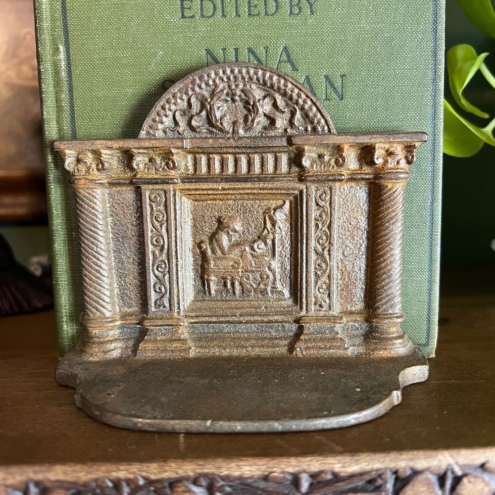 Antique Judd manufacturing Fireplace Scene Cast Iron Bookends Architectural